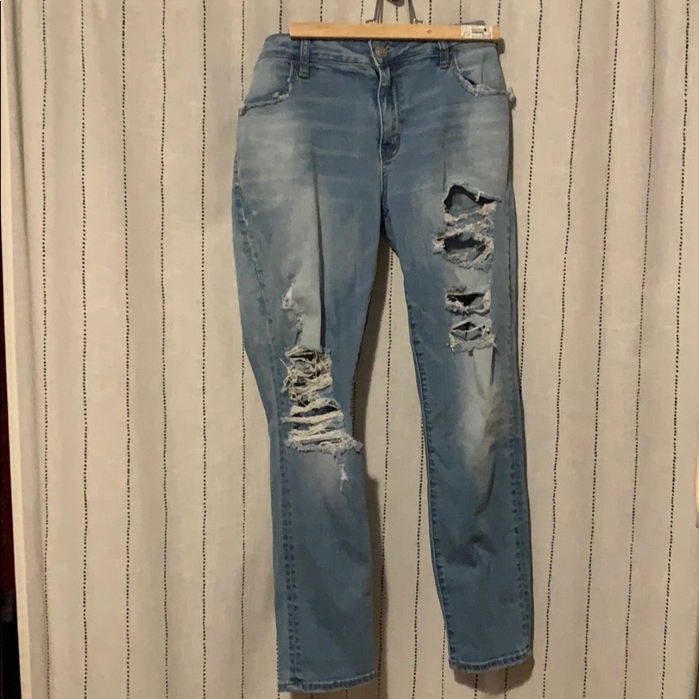 Distressed American Eagle Jeggings